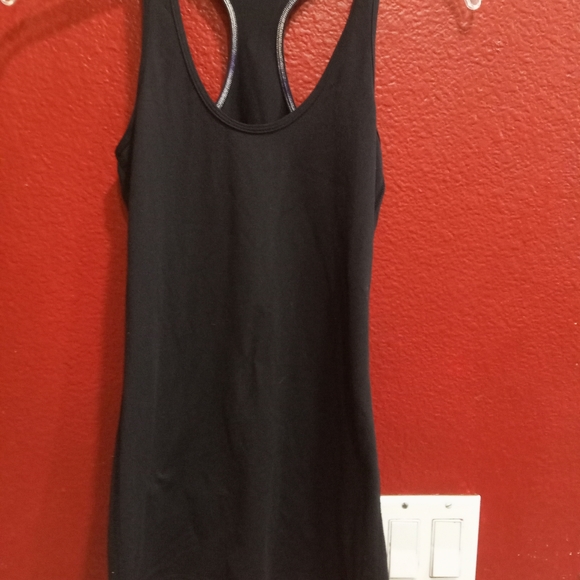 Lululemon - Picture 2 of 6